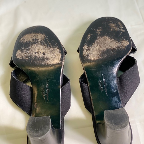 Salvatore Ferragamo Boutique Black Sandal - Picture 7 of 8